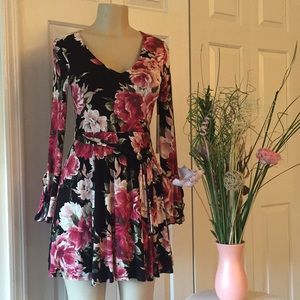New Emerald Sundae  floral dress fit on M